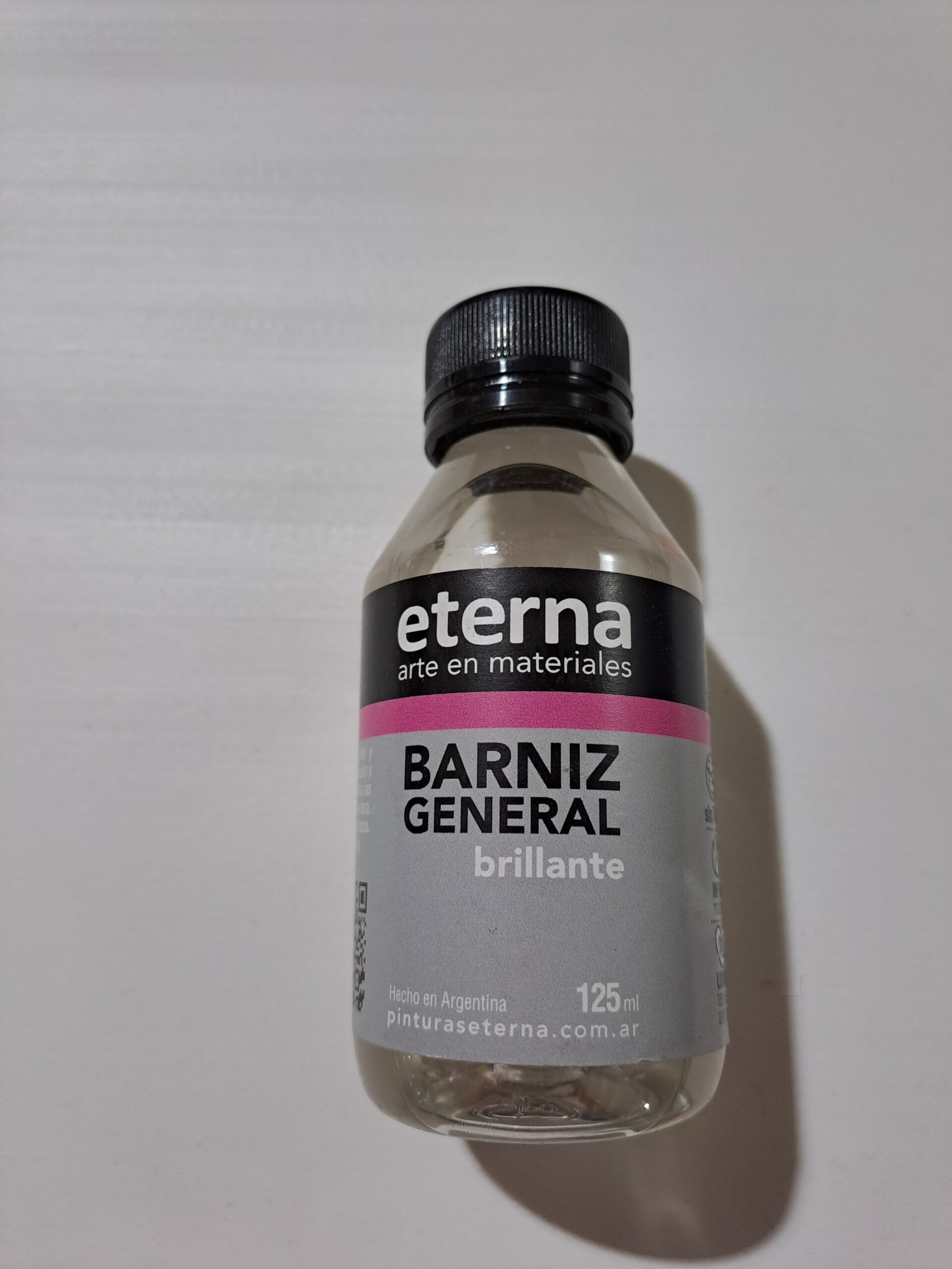 Eq barniz acrilico. Acabado brillante, satinado y mate. Al agua. Protege, sella y realza colores.