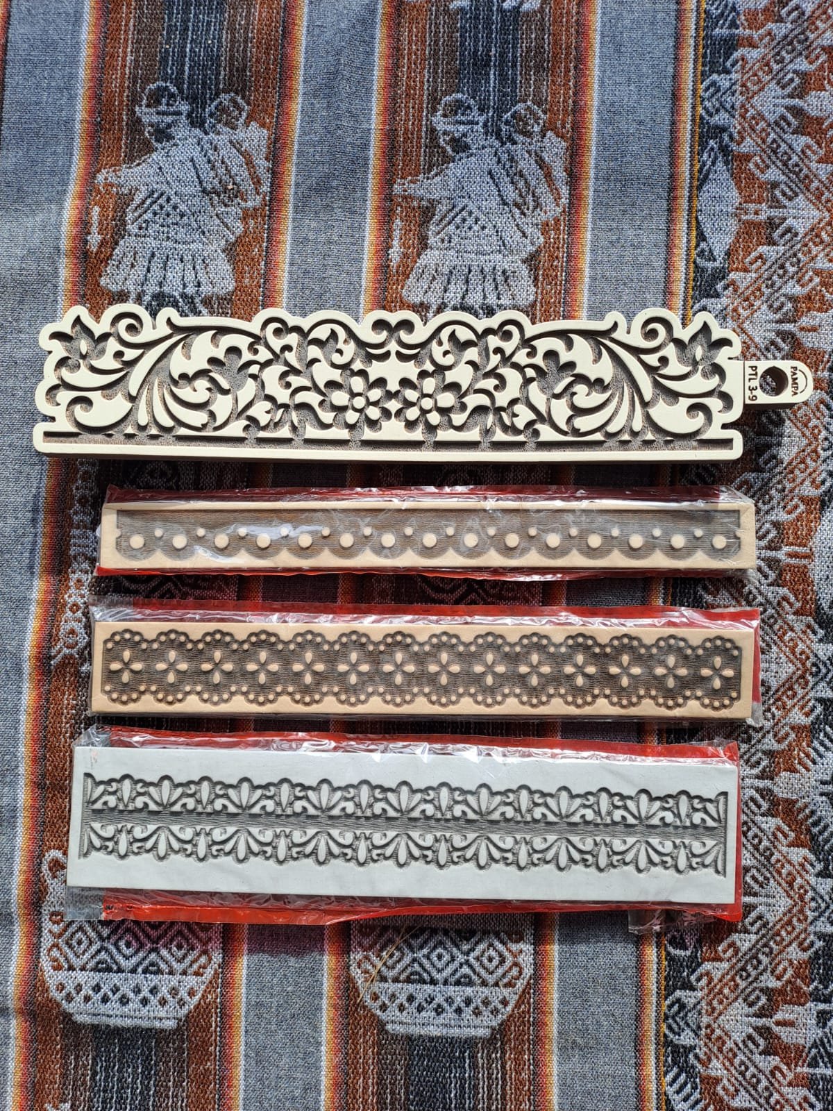 Sellos Bajo relieve: diseño cavado hacia adentro. - Imagen 12