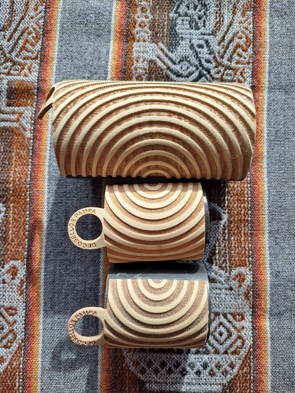 Sellos Bajo relieve: diseño cavado hacia adentro. - Imagen 15